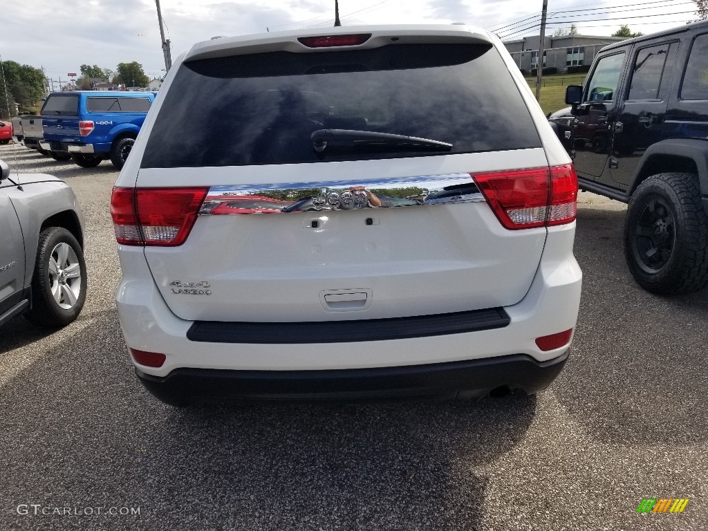 2012 Grand Cherokee Laredo 4x4 - Stone White / Black photo #6
