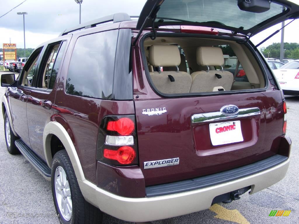 2008 Explorer Eddie Bauer - Dark Cherry Metallic / Camel photo #18