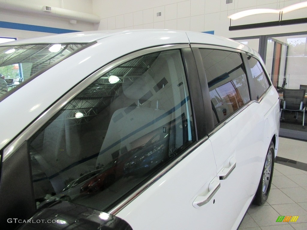 2013 Odyssey EX - Taffeta White / Beige photo #8