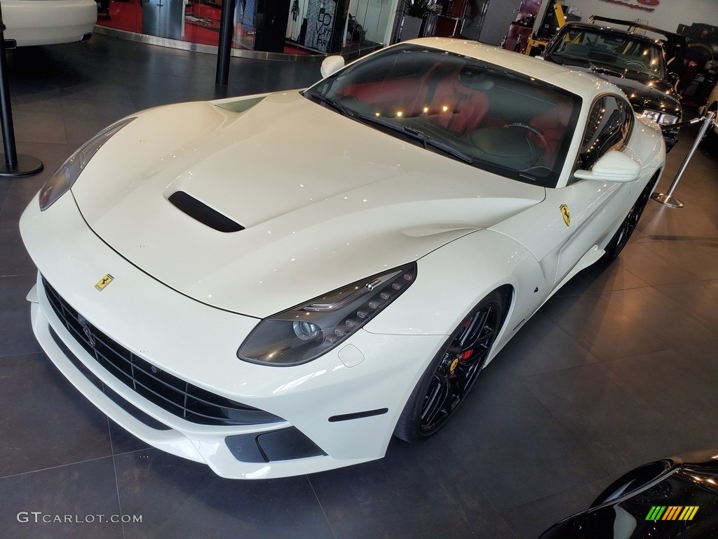 Bianco Avus 2015 Ferrari F12berlinetta Standard F12berlinetta Model Exterior Photo #135522755
