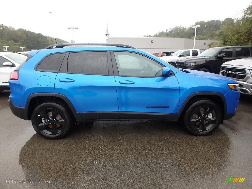 2020 Cherokee Altitude 4x4 - Hydro Blue Pearl / Black photo #7