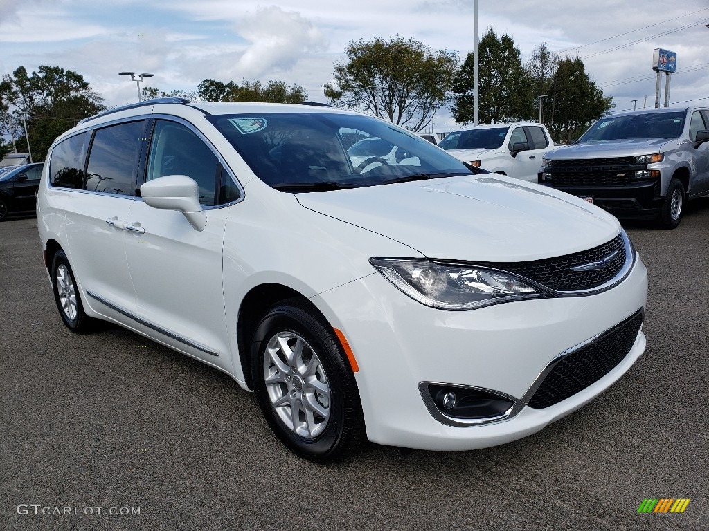 2020 Bright White Chrysler Pacifica Touring L 135515478