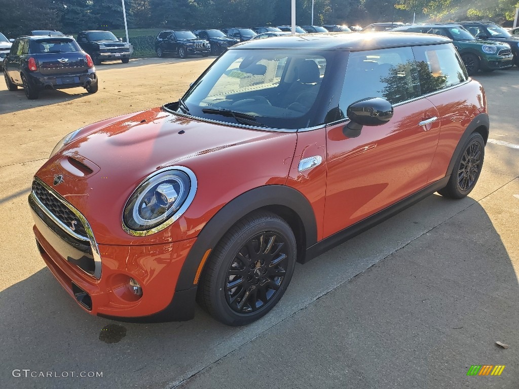 Solaris Orange Metallic 2020 Mini Hardtop Cooper S 2 Door Exterior Photo #135530559