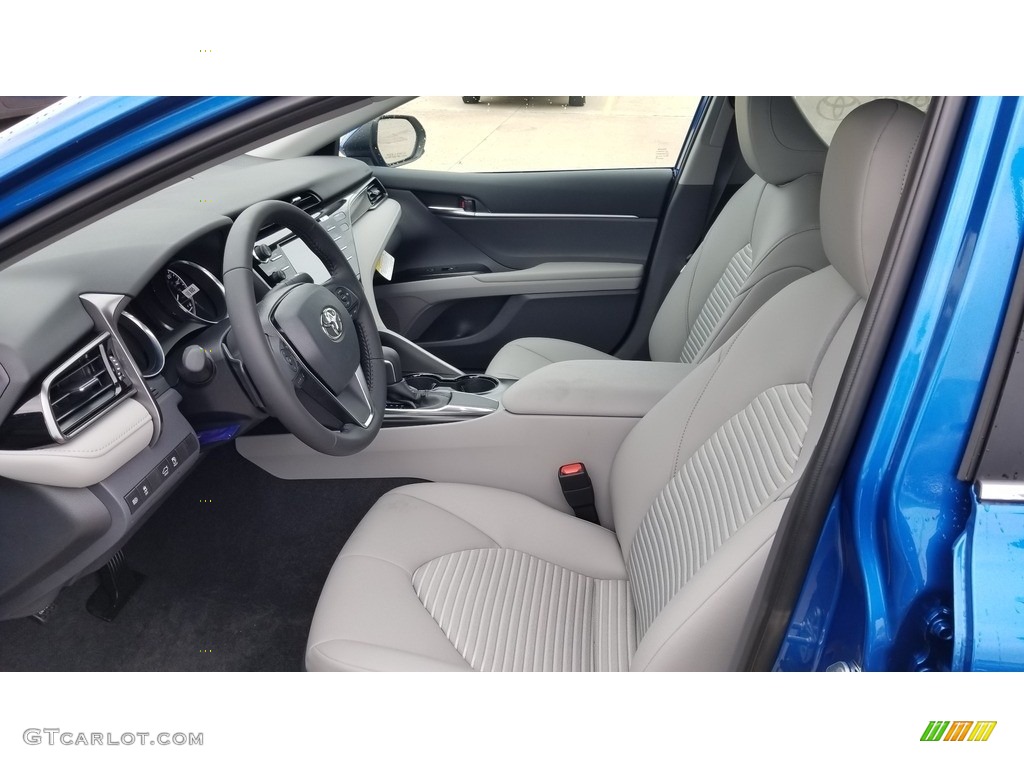 Ash Interior 2020 Toyota Camry SE Photo #135533300