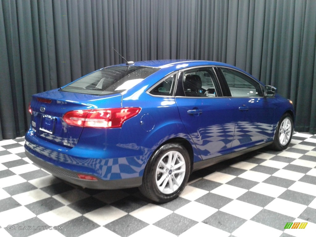 2018 Focus SE Sedan - Lightning Blue / Charcoal Black photo #6