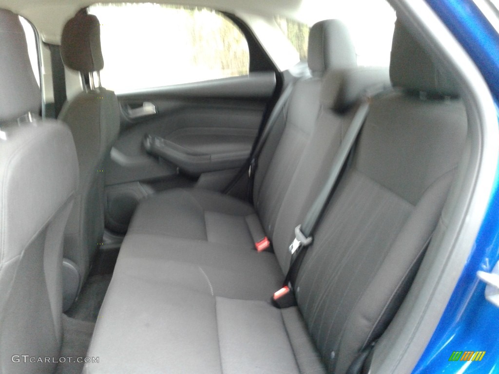2018 Focus SE Sedan - Lightning Blue / Charcoal Black photo #12