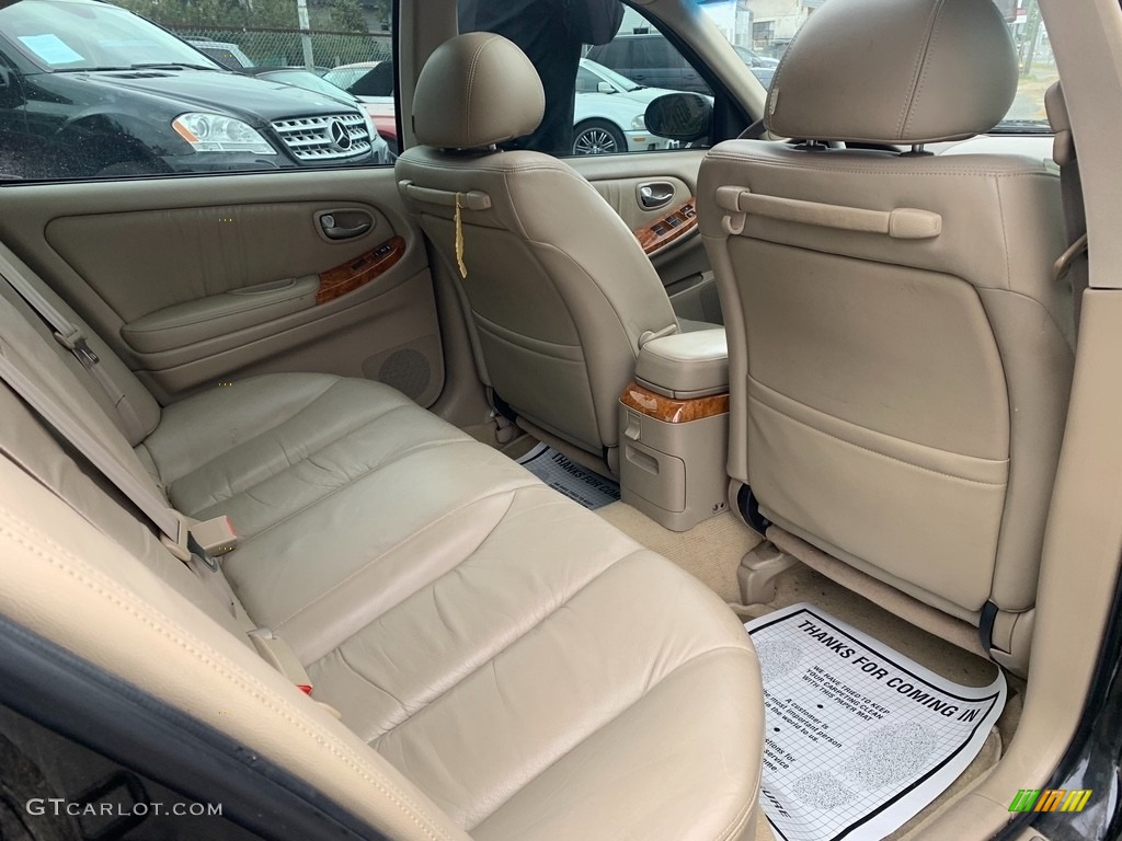 Beige Interior 2002 Infiniti I 35 Photo #135535935