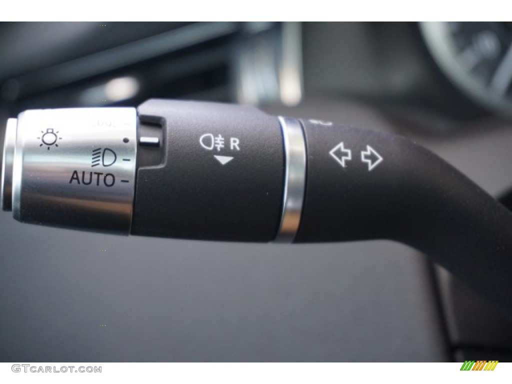 2020 Land Rover Discovery Sport S Controls Photo #135538137