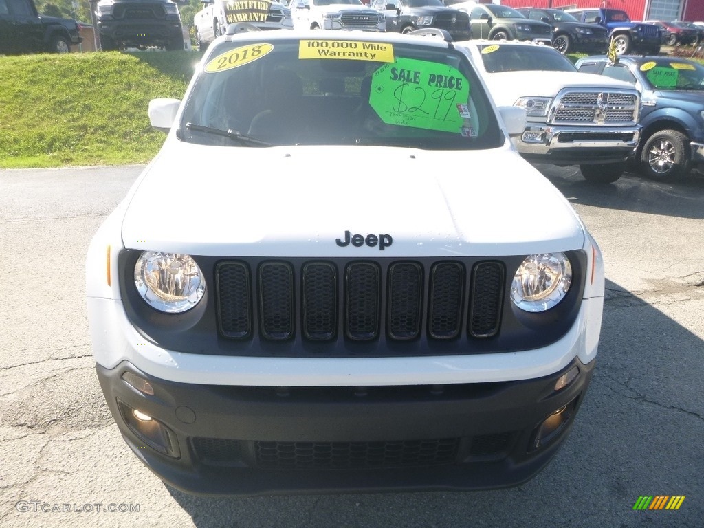 2018 Renegade Latitude 4x4 - Alpine White / Black photo #8