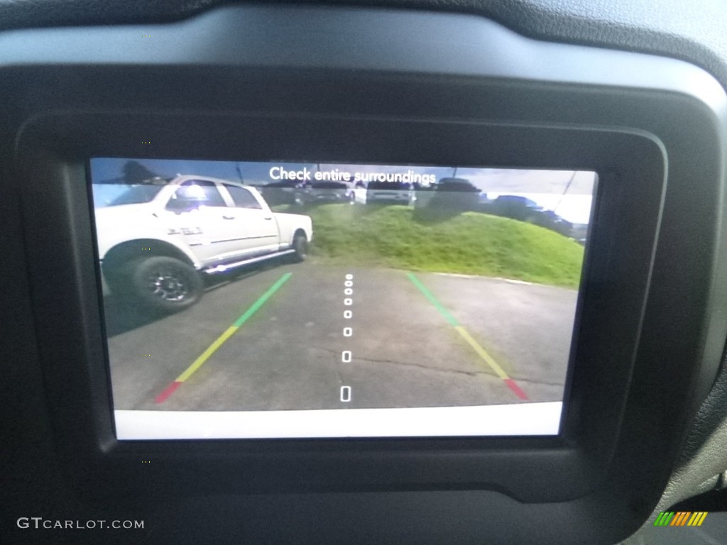 2018 Renegade Latitude 4x4 - Alpine White / Black photo #18