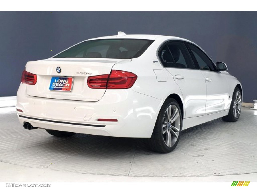 2017 3 Series 330e iPerfomance Sedan - Alpine White / Black photo #30