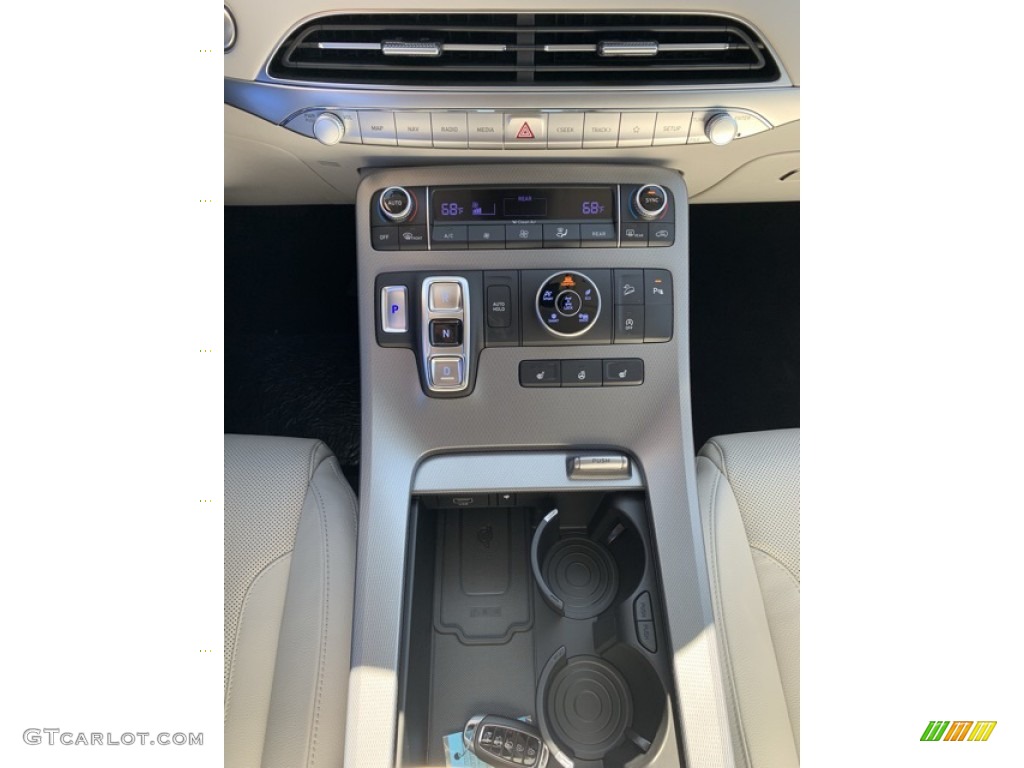 2020 Hyundai Palisade SEL AWD Controls Photo #135549893