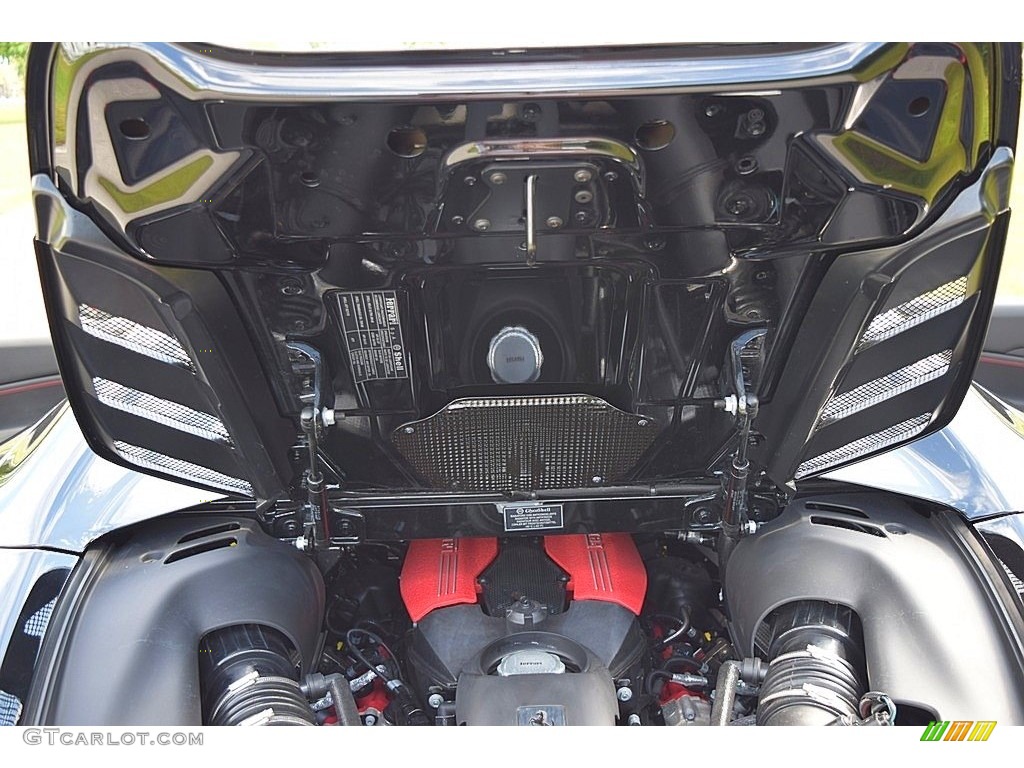 2017 Ferrari 488 Spider Standard 488 Spider Model Engine Photos