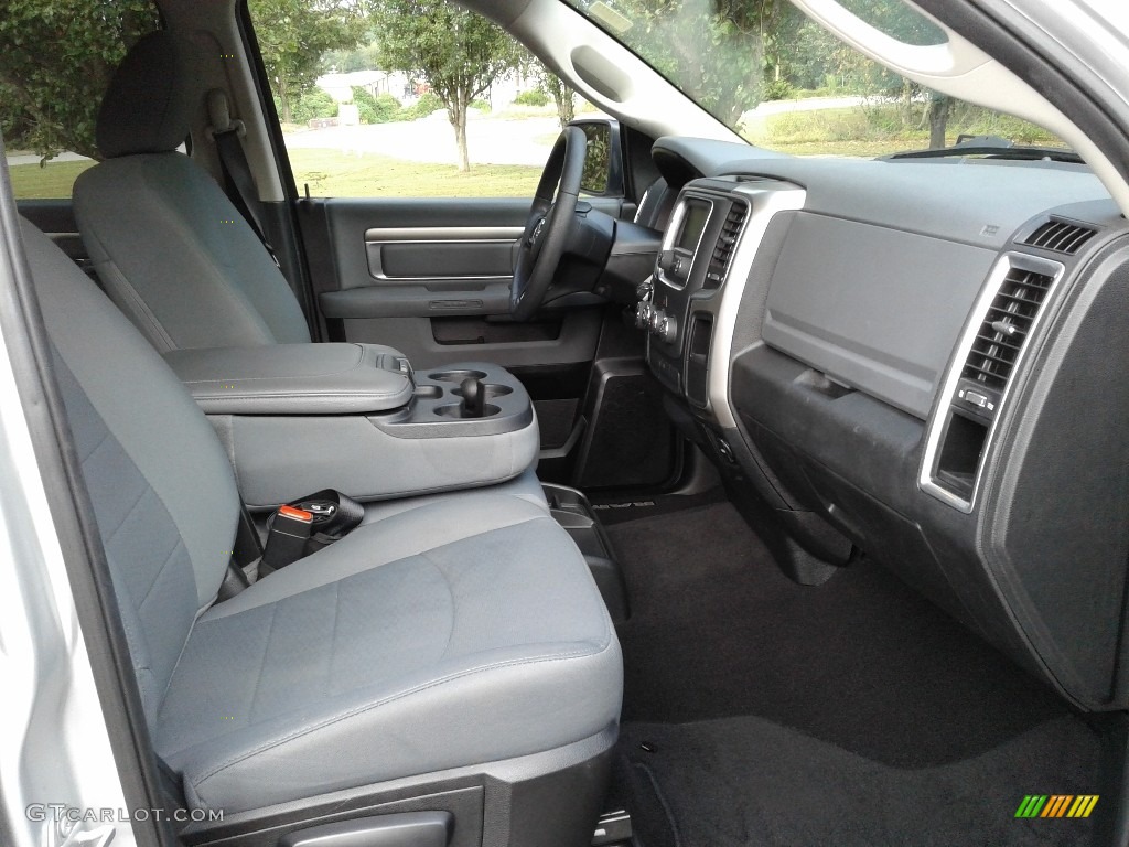 2018 1500 Big Horn Crew Cab 4x4 - Bright Silver Metallic / Black/Diesel Gray photo #14