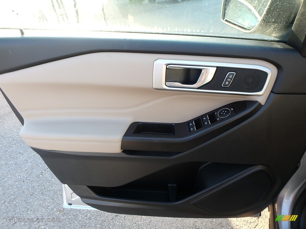 2020 Ford Explorer XLT 4WD Sandstone Door Panel Photo #135556784