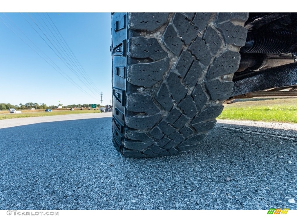 2010 F150 XL SuperCab 4x4 - Red Candy Metallic / Medium Stone photo #11