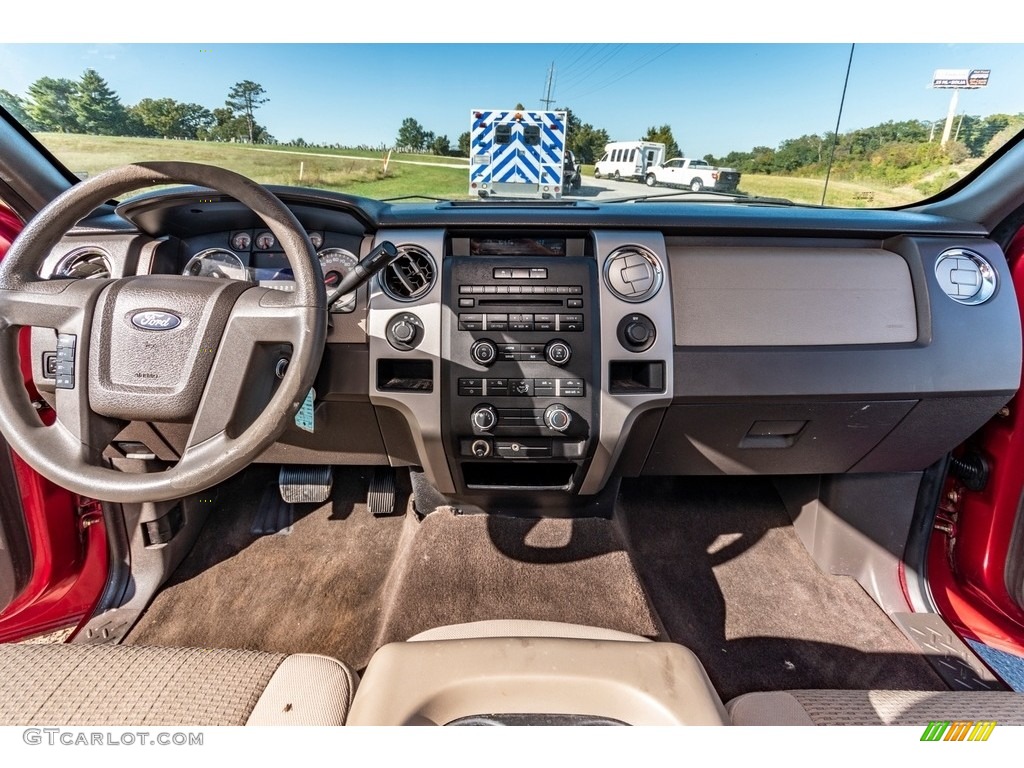 2010 F150 XL SuperCab 4x4 - Red Candy Metallic / Medium Stone photo #31