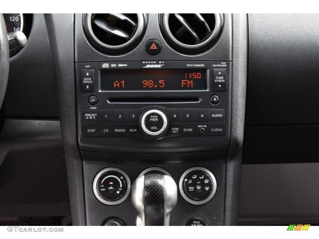 2010 Rogue SL AWD - Wicked Black / Gray photo #15