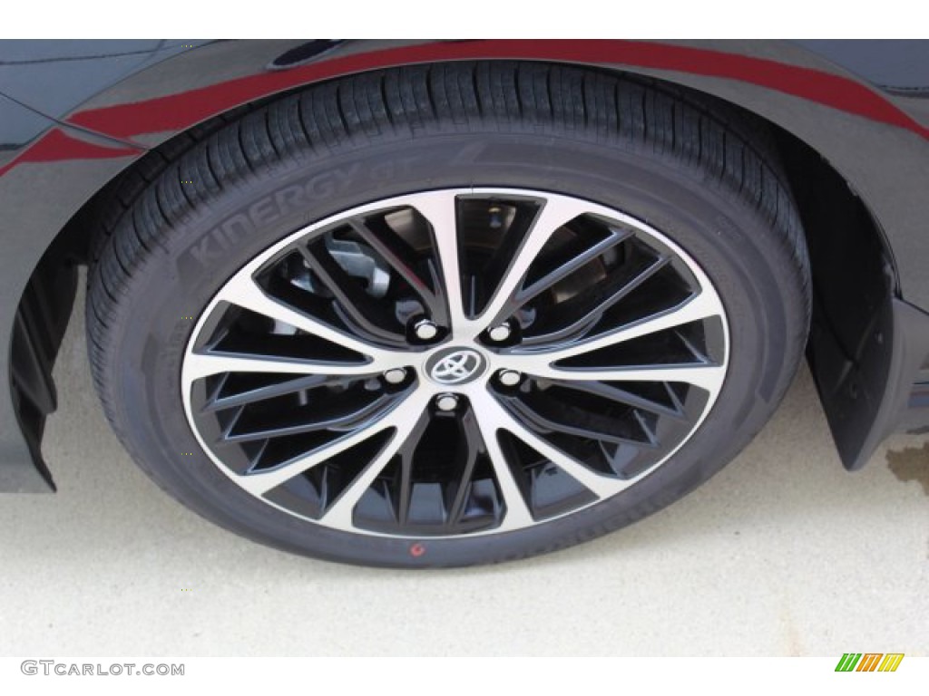 2020 Toyota Camry SE Wheel Photo #135566498