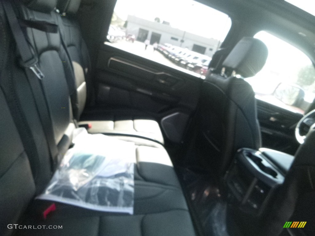 2020 1500 Limited Crew Cab 4x4 - Diamond Black Crystal Pearl / Black photo #13