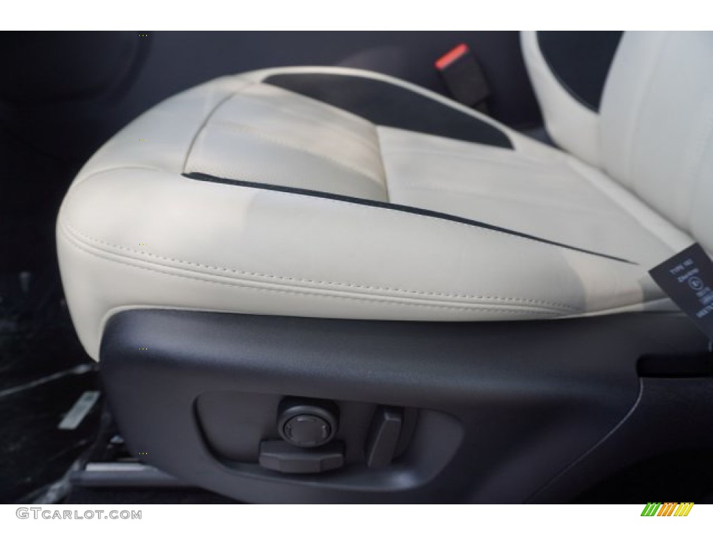 2020 Land Rover Range Rover Sport HSE Dynamic Front Seat Photo #135577303