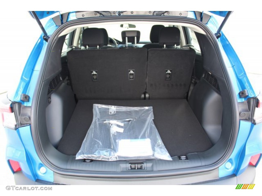 2020 Ford Escape S Trunk Photo #135584722