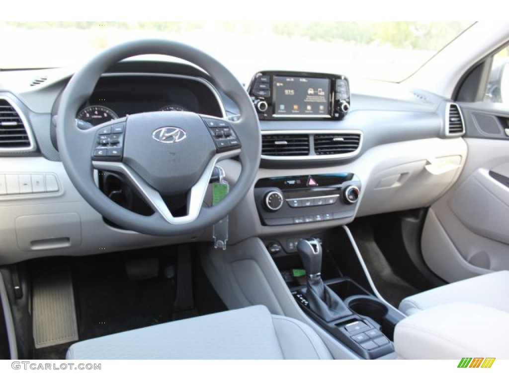 2020 Hyundai Tucson SE Dashboard Photos