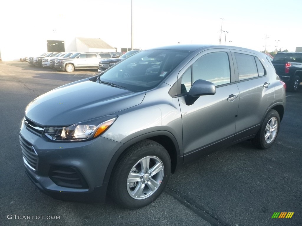 Satin Steel Metallic 2020 Chevrolet Trax LS Exterior Photo #135586696