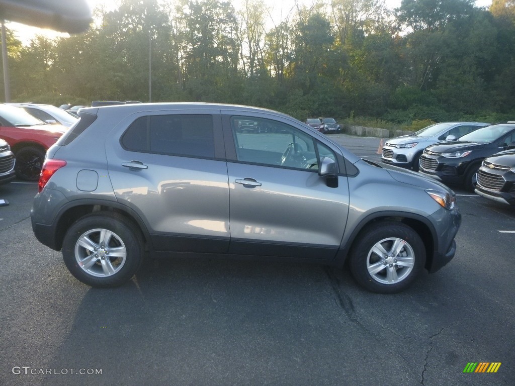 Satin Steel Metallic 2020 Chevrolet Trax LS Exterior Photo #135586744