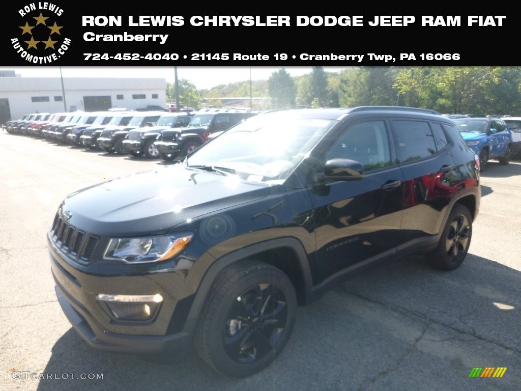 2020 Compass Latitude 4x4 - Diamond Black Crystal Pearl / Black photo #1