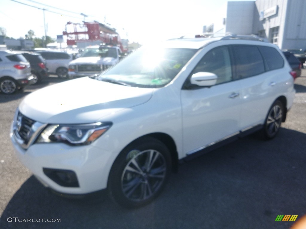 2018 Pathfinder Platinum 4x4 - Pearl White / Charcoal photo #8