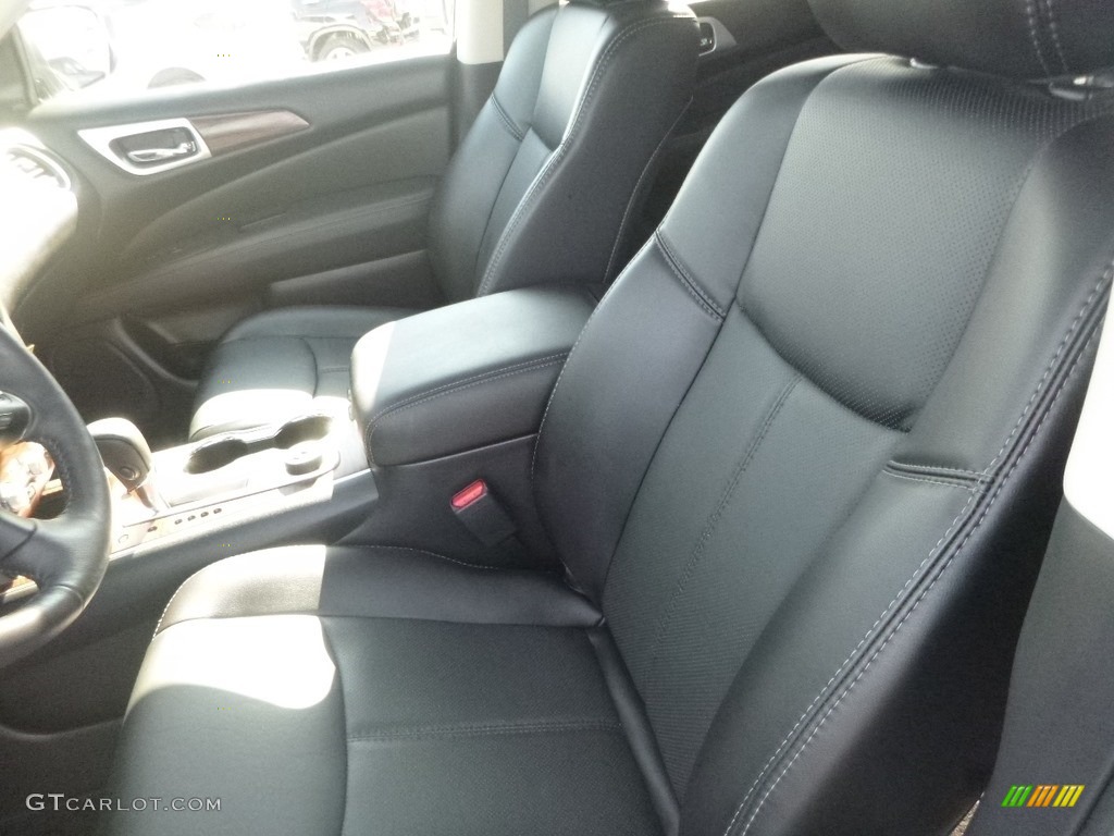 2018 Pathfinder Platinum 4x4 - Pearl White / Charcoal photo #14