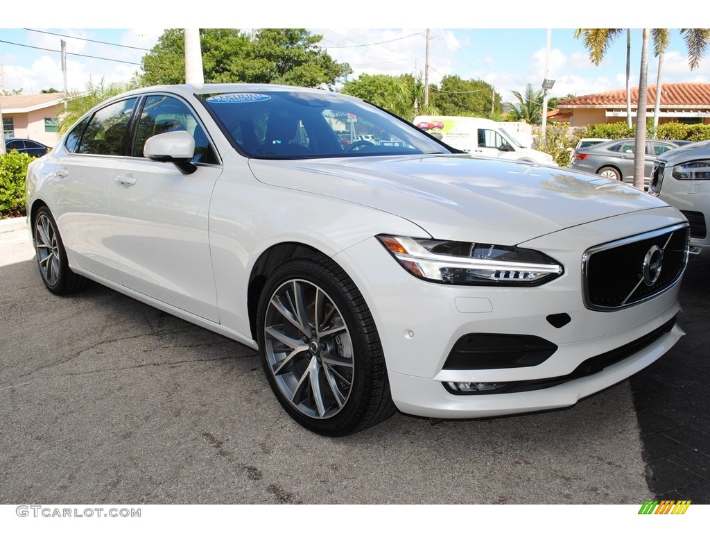 Crystal White Pearl Metallic 2018 Volvo S90 T5 Exterior Photo #135596565