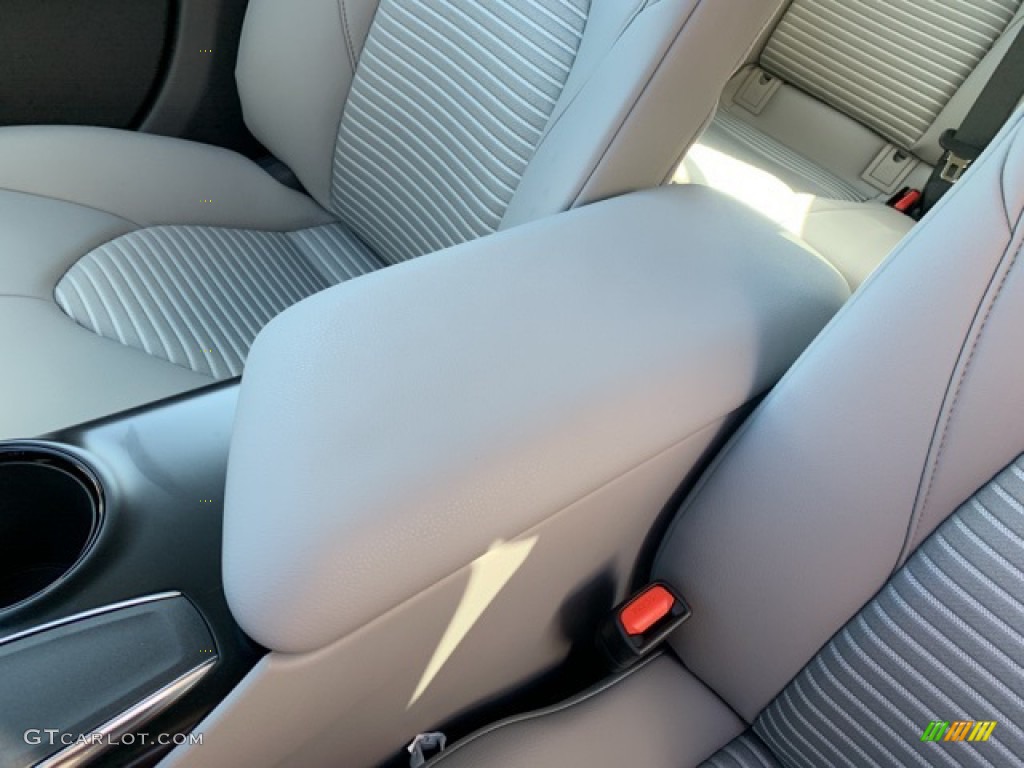 2020 Camry SE - Galactic Aqua Mica / Ash photo #22