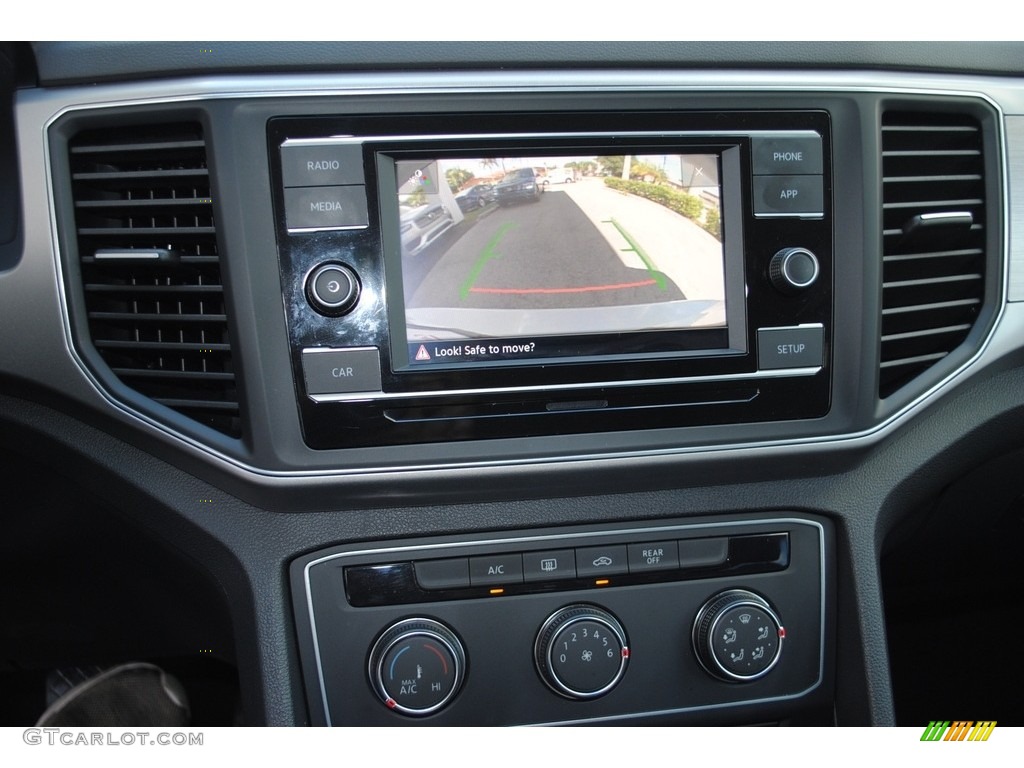 2019 Volkswagen Atlas S Controls Photo #135597246