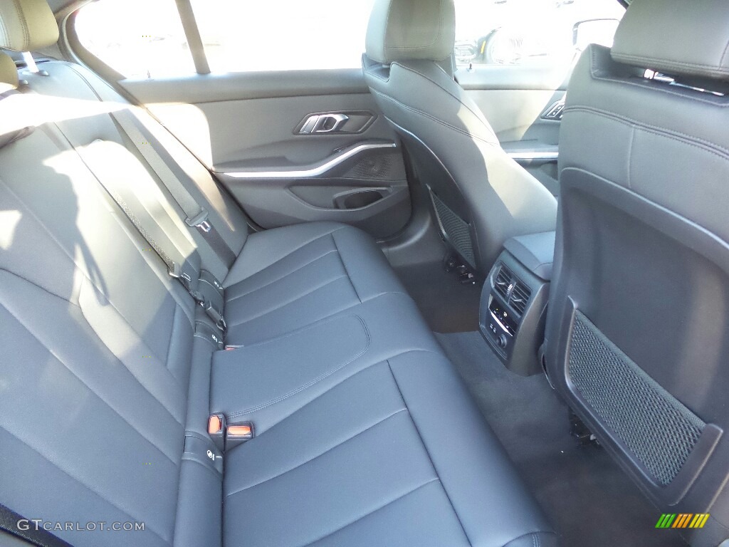 2020 3 Series 330i xDrive Sedan - Black Sapphire Metallic / Black photo #4