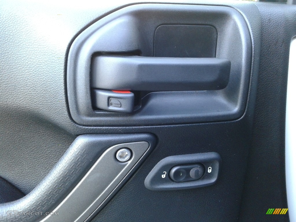 2017 Wrangler Unlimited Willys Wheeler 4x4 - Bright White / Black photo #9