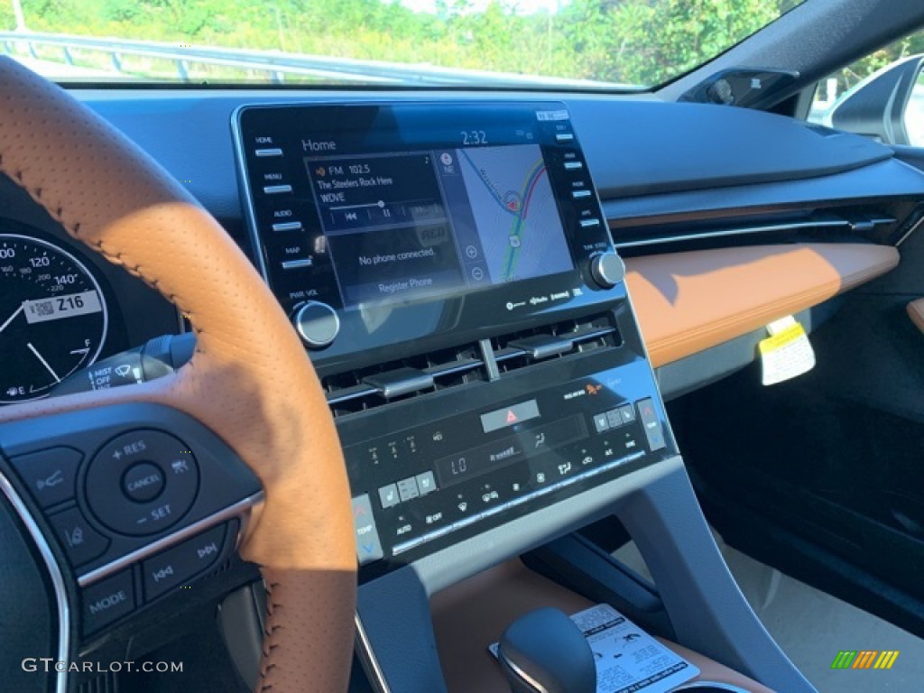 2020 Toyota Avalon Hybrid Limited Controls Photo #135612489