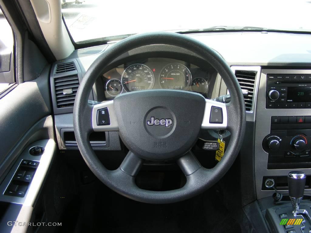 2008 Grand Cherokee Laredo - Bright Silver Metallic / Dark Slate Gray photo #23