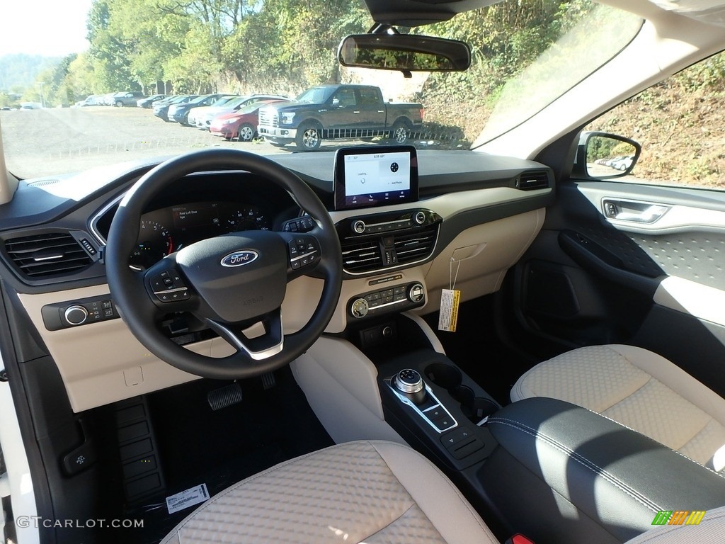 Sandstone Interior 2020 Ford Escape SE 4WD Photo #135613728 | GTCarLot.com