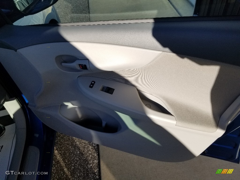 2009 Corolla LE - Blue Streak Metallic / Ash photo #19