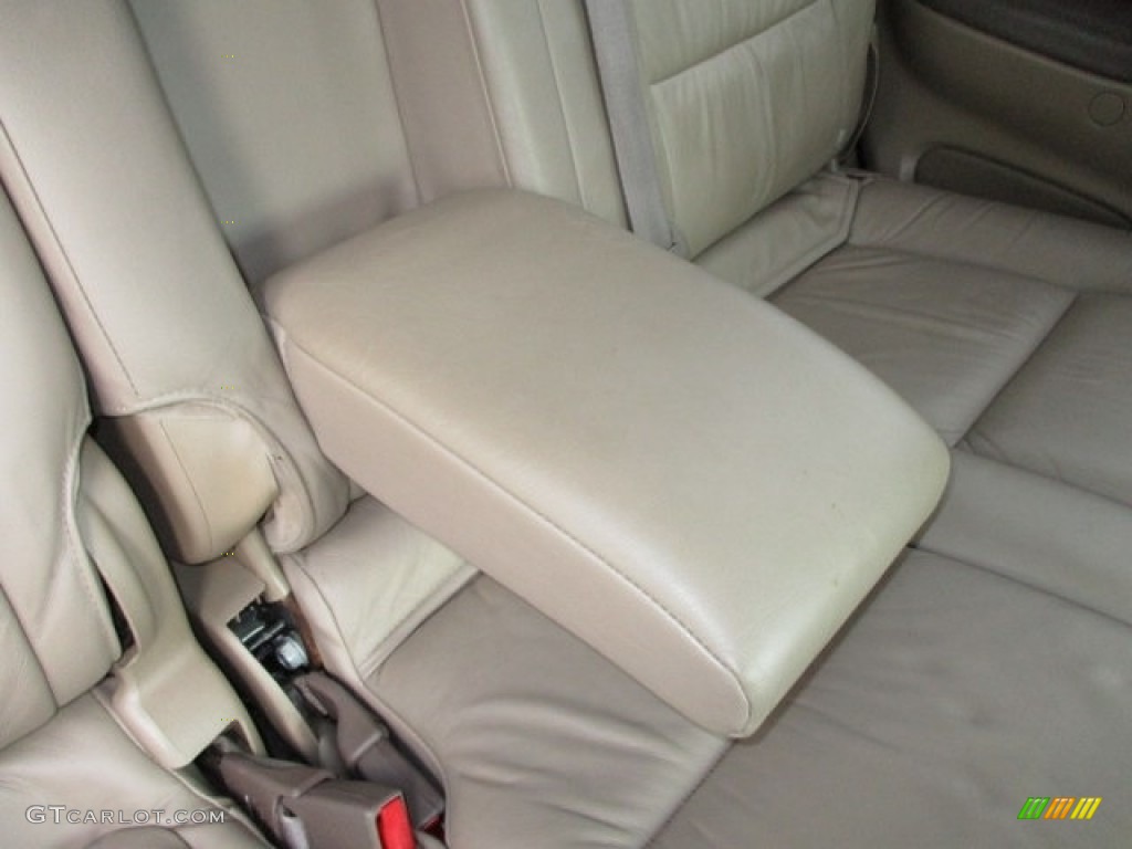 2003 Sequoia Limited 4WD - Black / Oak photo #66