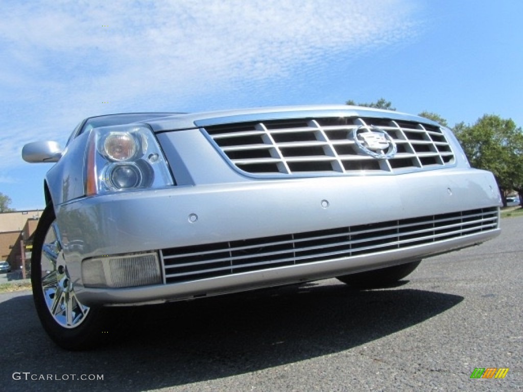 2011 DTS Premium - Radiant Silver Metallic / Titanium/Dark Titanium Accents photo #1