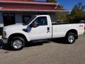 Oxford White - F250 Super Duty XL Regular Cab 4x4 Photo No. 2