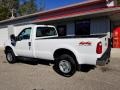 Oxford White - F250 Super Duty XL Regular Cab 4x4 Photo No. 3