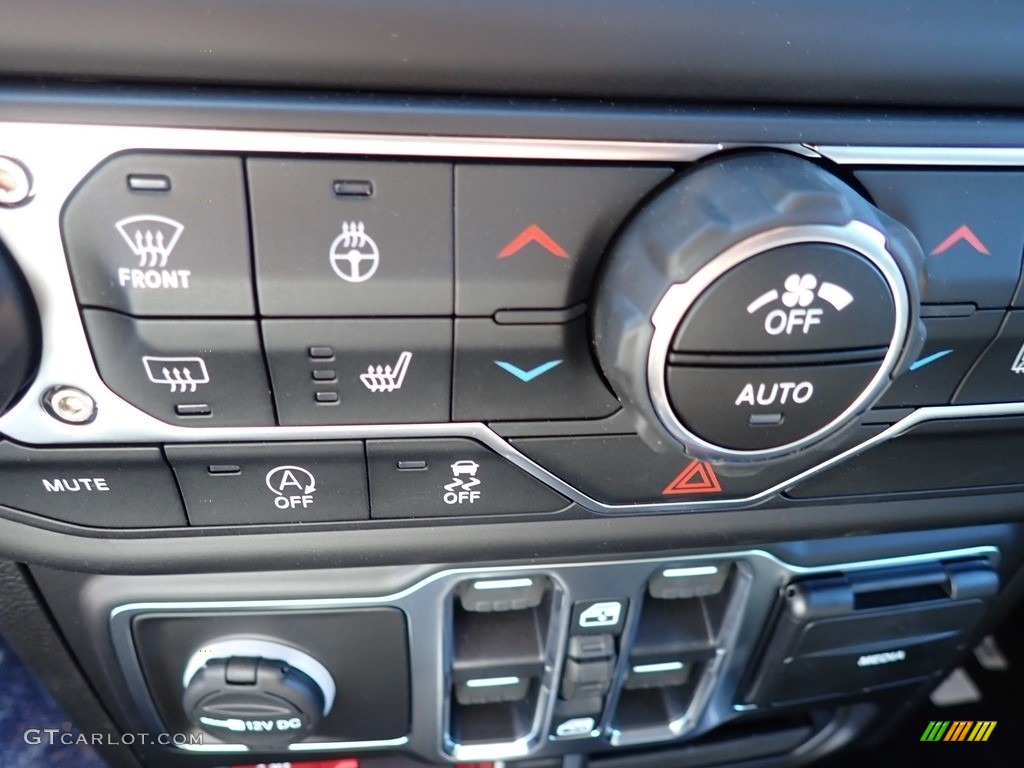 2020 Jeep Gladiator Rubicon 4x4 Controls Photo #135634147