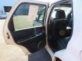 2006 Oxford White Mercury Mariner Luxury 4WD  photo #23