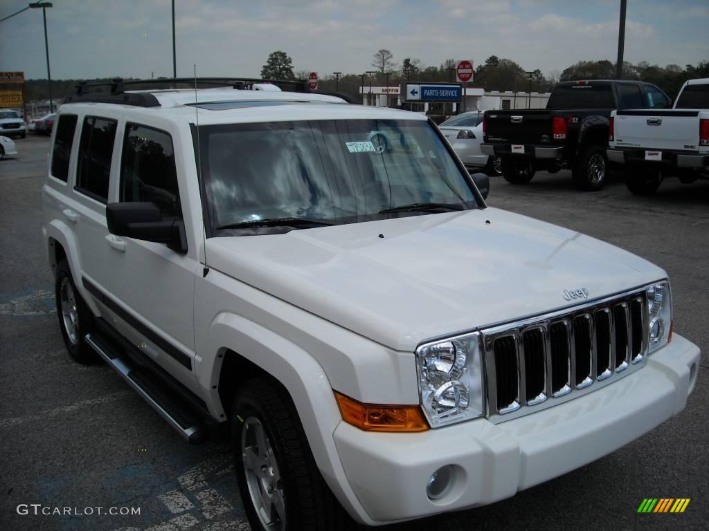 2009 Commander Sport - Stone White / Khaki photo #4