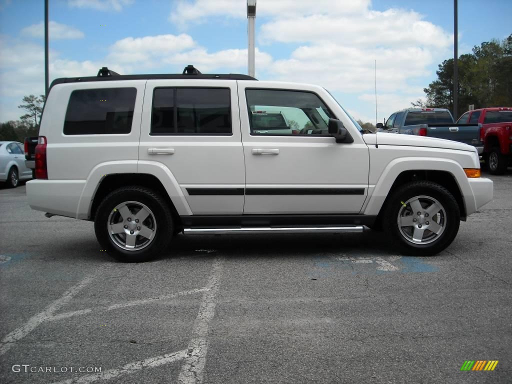 2009 Commander Sport - Stone White / Khaki photo #5