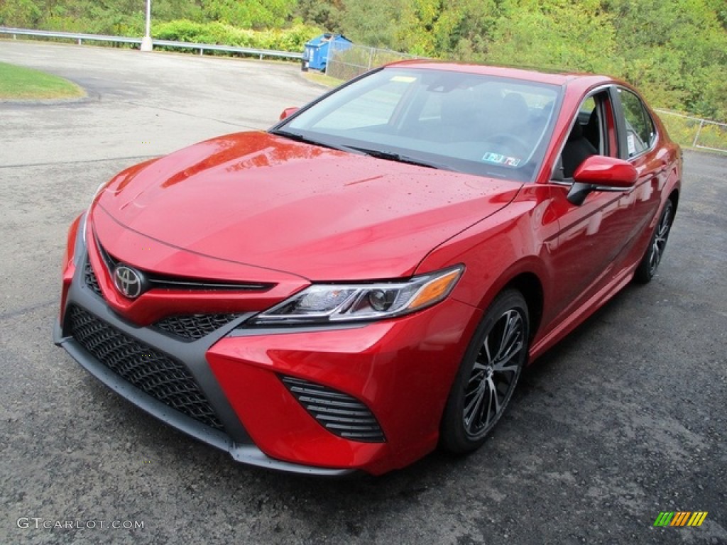 Supersonic Red 2020 Toyota Camry SE Exterior Photo #135638986
